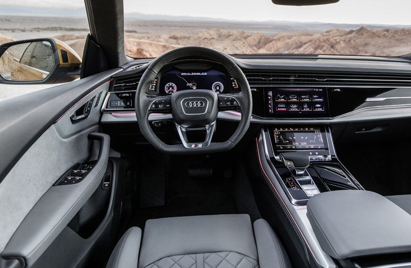 Интерьер Audi Q8