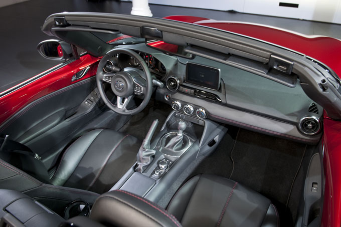 Интерьер (салон) Mazda MX-5 2015 (4-е поколение)