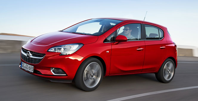 Opel Corsa 2015 красный в профиль