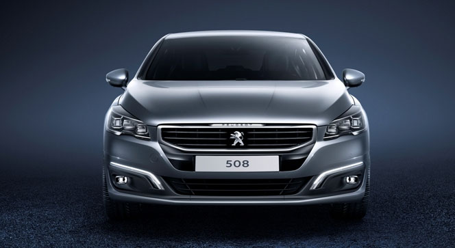 Peugeot 508 2015 анфас (спереди)